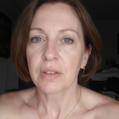 Eliana J. avatar